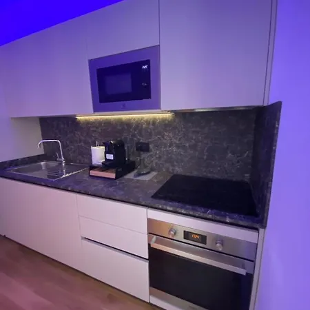 Cavour Home-2